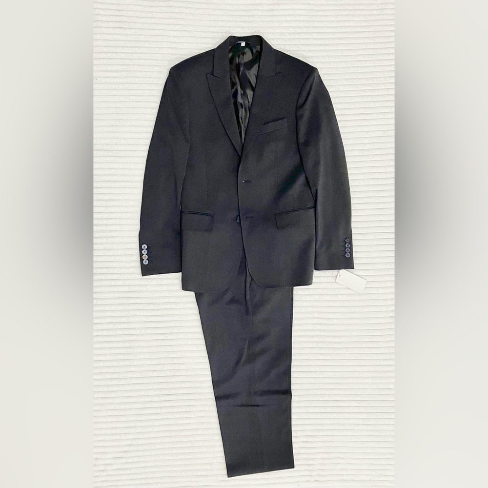 🚨RARE🚨 TOD’S Suit Size 36 Slim fit